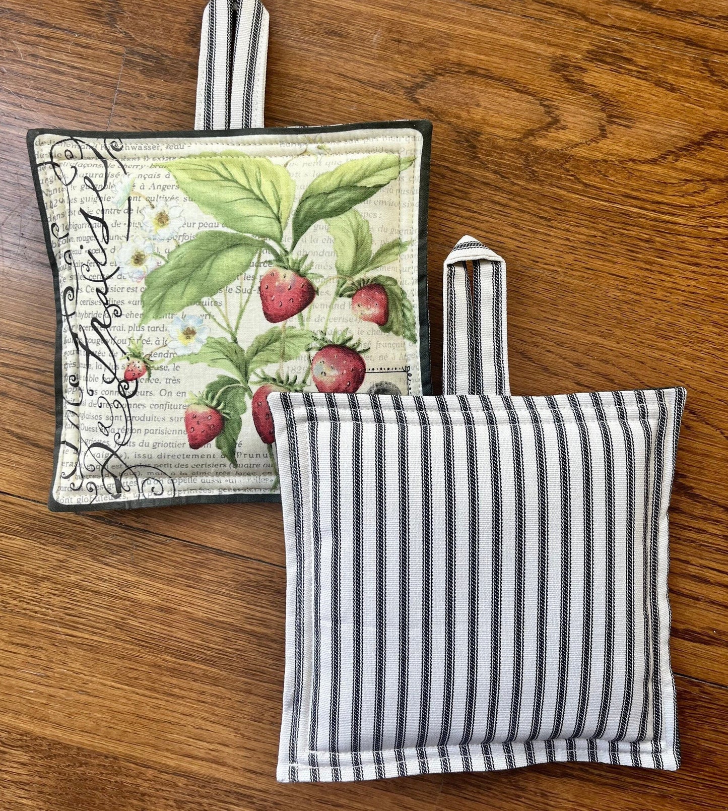 Black Fruit Toile Potholder